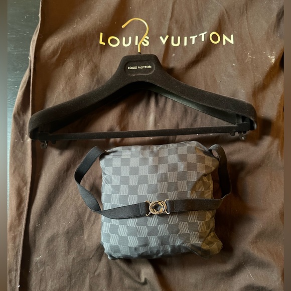 Louis Vuitton black Damier reversible windbreaker - Picture 4 of 6